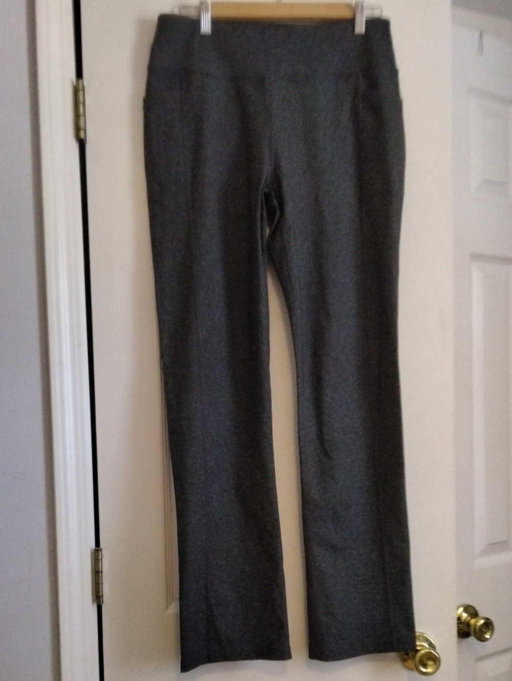 Skechers Women's Dark Gray Straight-Leg Athletic Pant